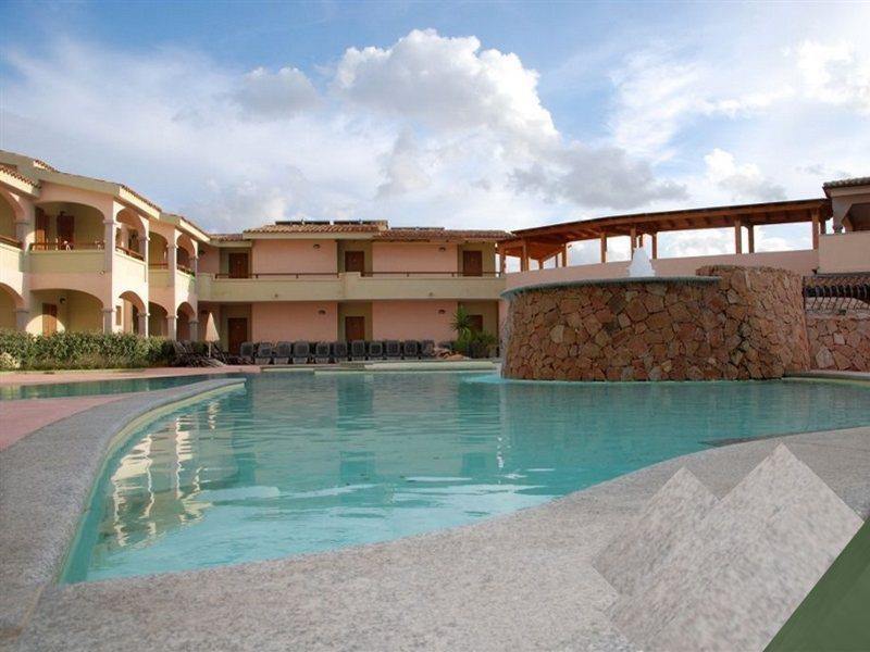 Nyce Club Sport Village Badesi Ngoại thất bức ảnh
